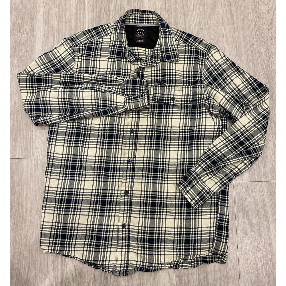 Wrangler ATG Regular Fit Men Medium Long Sleeve Button Down Plaid Outdoor Shirt